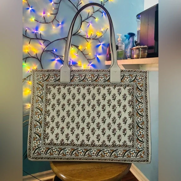 (SOLD) Tory Burch Large Ella Printed Tote Bag - Picture 3 of 8